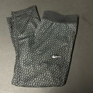 Nike capri leggings